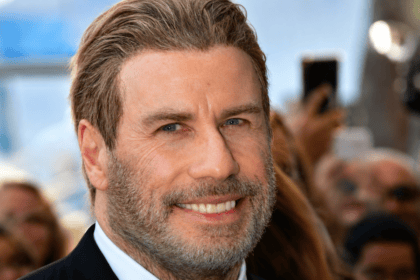 Cannes 2026 : John Travolta reçoit une Palme d’or d’honneur surprise pour son premier film de réalisateur