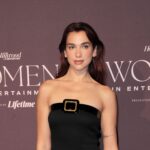 Dua Lipa inaugure au Portugal une bibliothèque consacrée aux livres censurés
