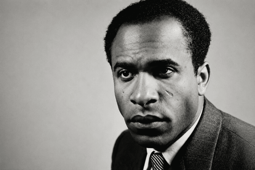 Relire Frantz Fanon au XXIᵉ siècle : une pensée toujours insoumise