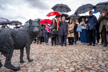 À Vilnius, Wolf de Davide Rivalta relie les légendes de Rome et de la Lituanie