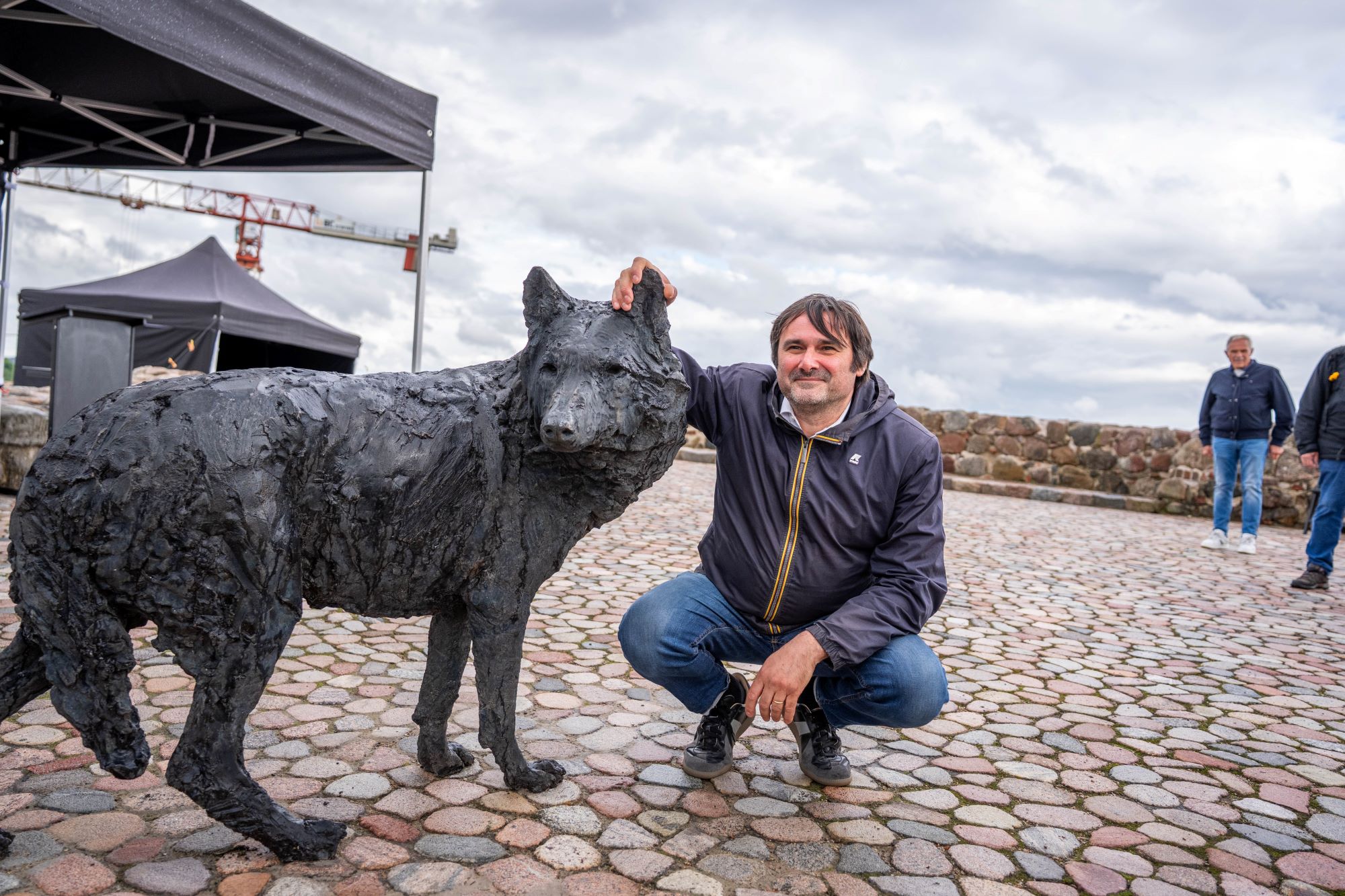 À Vilnius, Wolf de Davide Rivalta relie les légendes de Rome et de la Lituanie
