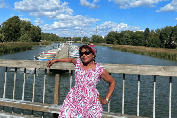 Maggy de Coster explore ses racines entre Cuba et Haïti dans "Au nom de ma mère"