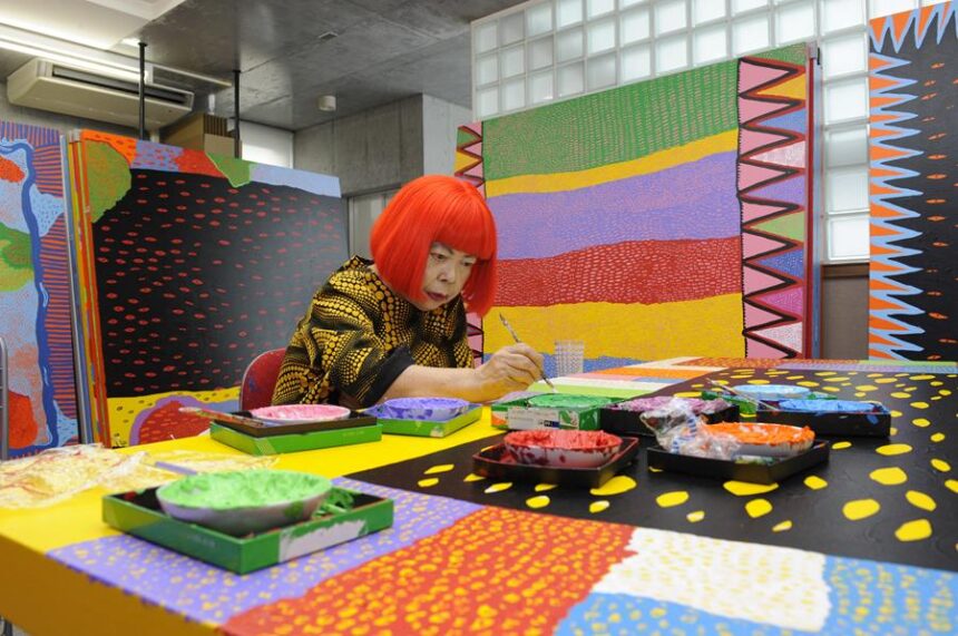Yayoi Kusama est morte à 97 ans : une vie à peindre l'infini