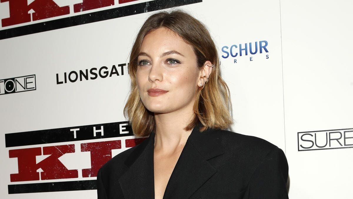 Copperhead : Leila George rejoint Miles Teller
