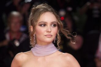 Playmates : Lily-Rose Depp dans le film de Lorraine Nicholson