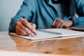 Ce qui arrive au manuscrit : contrat d'édition