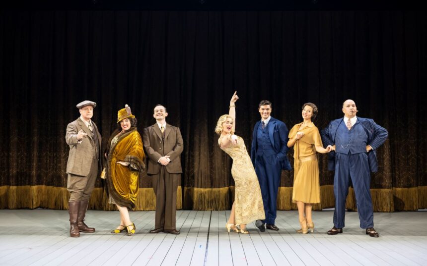 Singin’ in the Rain arrive au Théâtre du Lido à Paris