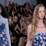 Paris Fashion Week : ANREALAGE dévoile des robes qui changent de couleur