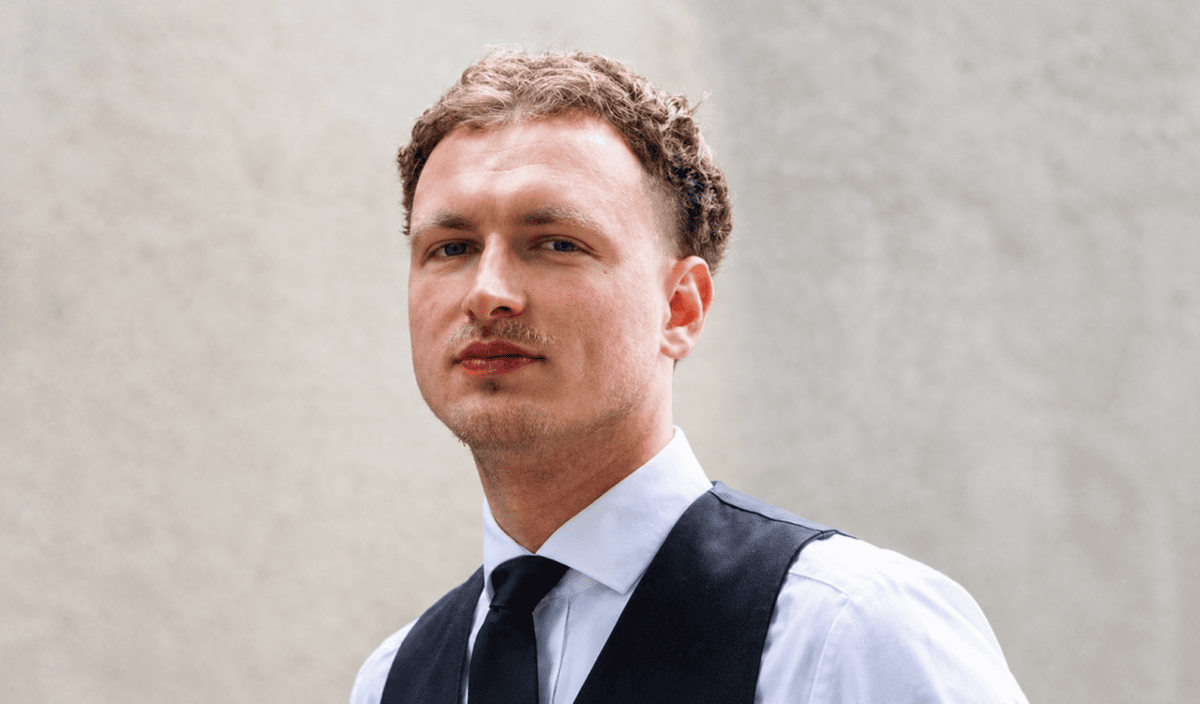 Antoine Roland : portrait d’un chanteur face à la mort