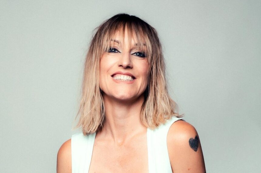 Nade : le parcours d'une chanteuse passionnée